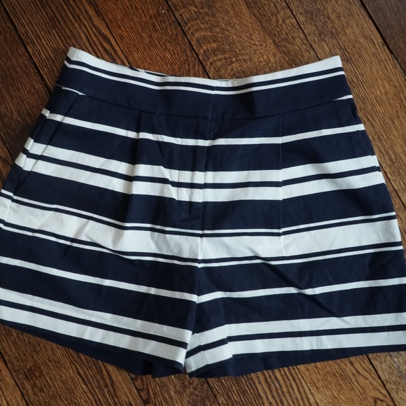 NWT Ann Taylor Pleated Shorts - Picture 1 of 3